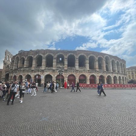 Appartement Residenza Il Melograno Fiera à Vérone Extérieur photo