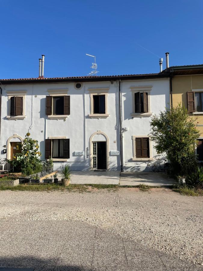 Appartement Residenza Il Melograno Fiera à Vérone Extérieur photo